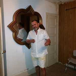 Meet your Posher, Eduardo